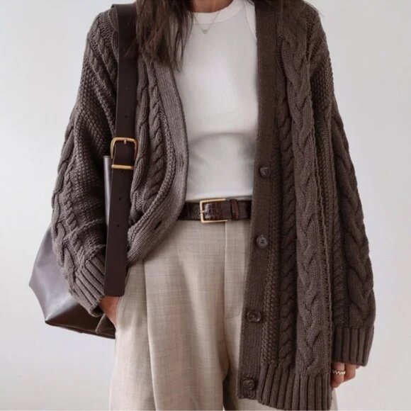 Quince Sweaters - Quince Organic Cotton Oversized Cable Knit Cardigan Brown Size M 90s chic cozy